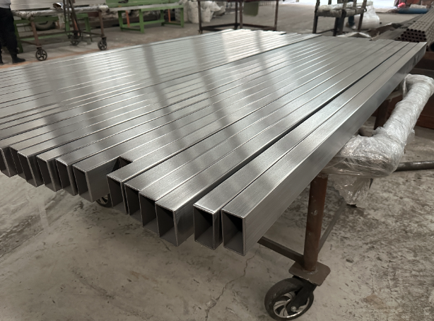 成都新能源汽车用不锈钢方管 现货